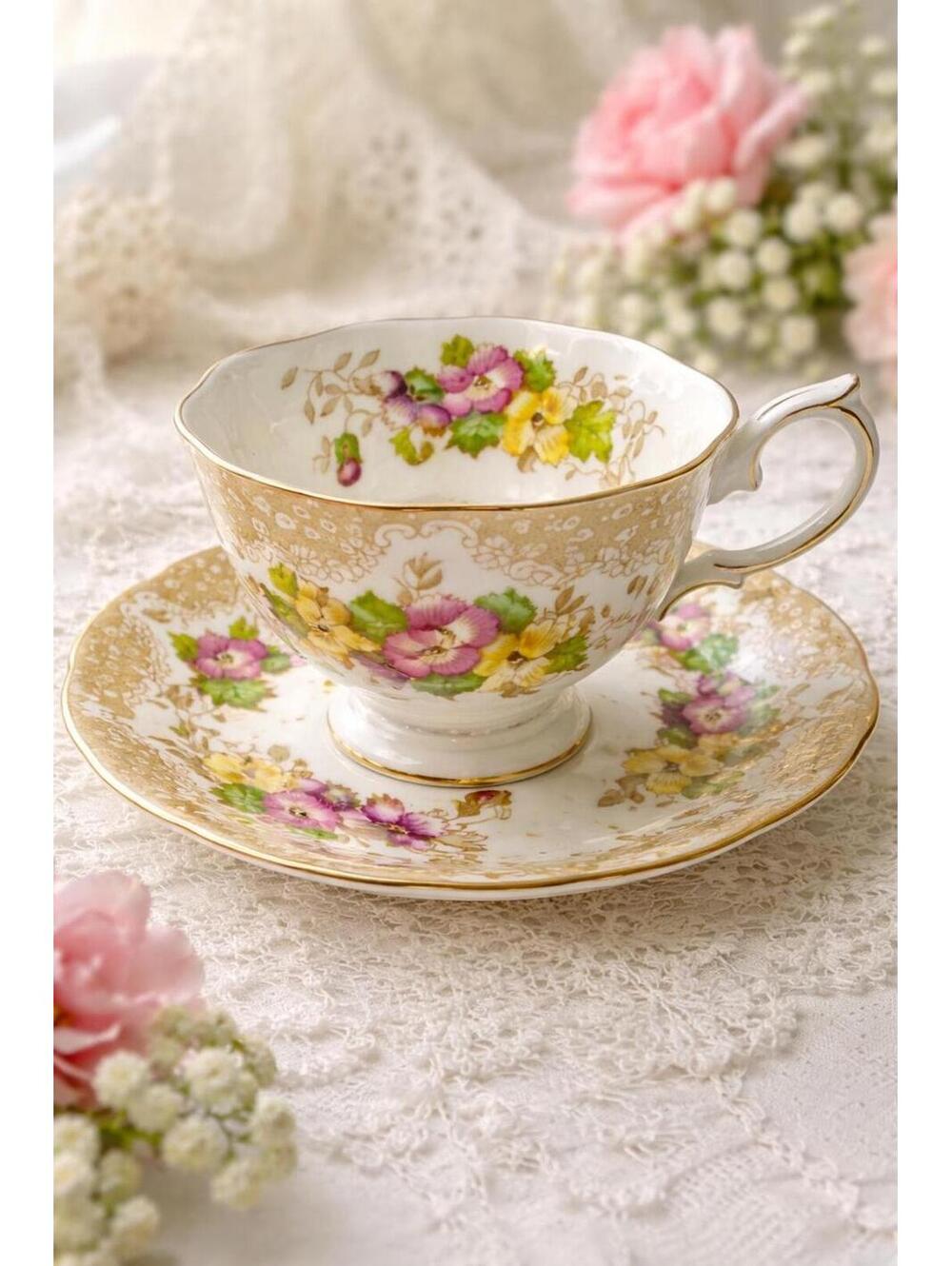 Royal Albert “Lovelace” Bone China Teacup & Saucer – Made in England